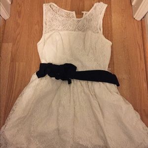 Abercrombie & Fitch white lace dress